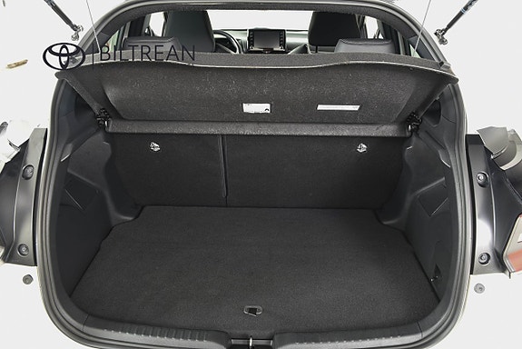Toyota Yaris 9 of 17