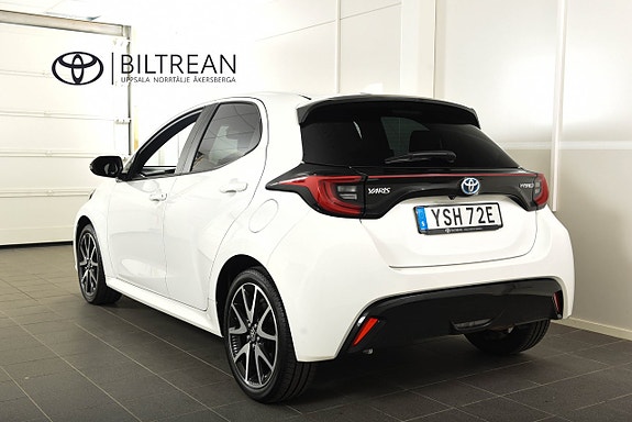 Toyota Yaris 3 of 17