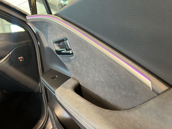 Toyota C-HR 24 of 27