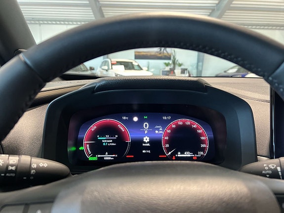 Toyota C-HR 14 of 27
