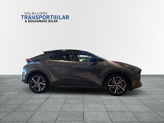 Toyota C-HR 17 of 27