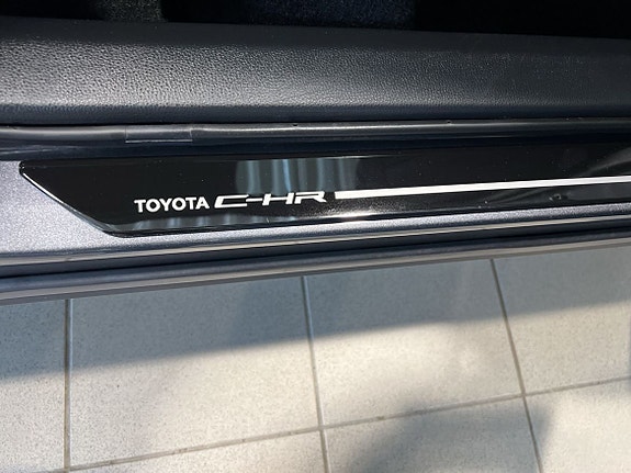 Toyota C-HR 20 of 27