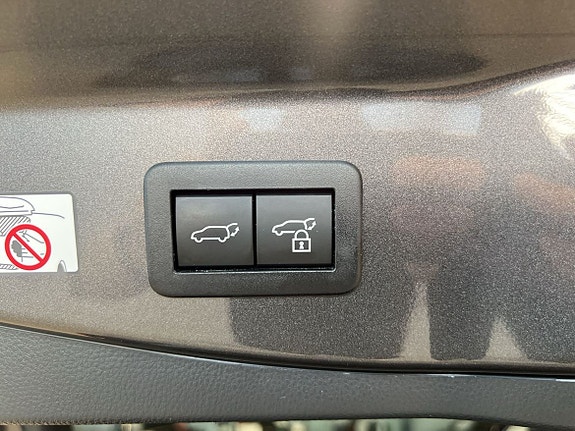 Toyota C-HR 27 of 27