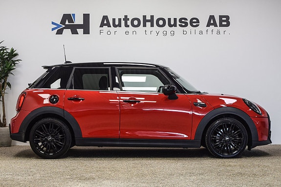 MINI Cooper S 3 of 5
