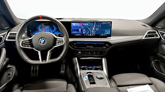 BMW i4 4 of 5