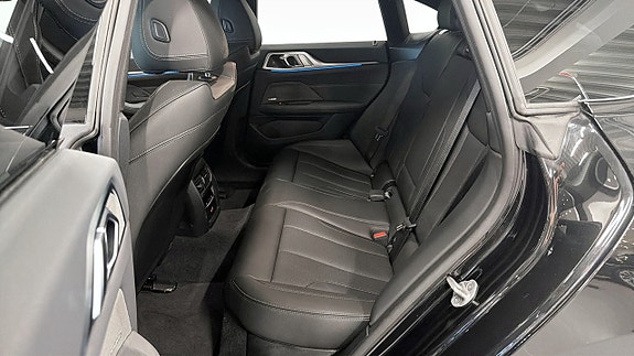 BMW i4 5 of 5