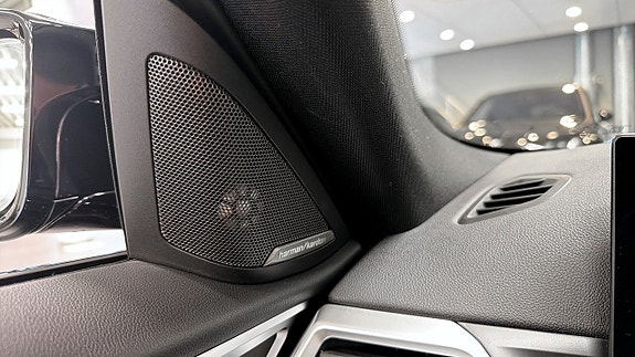 BMW i4 13 of 14