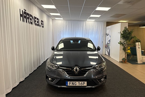 Renault Megane 2 of 9