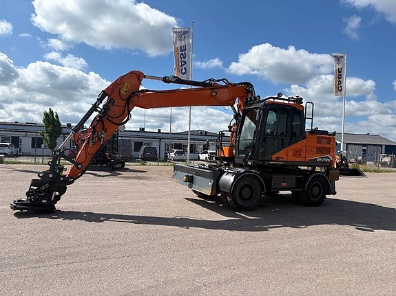 Doosan DX170W-7 2 of 5