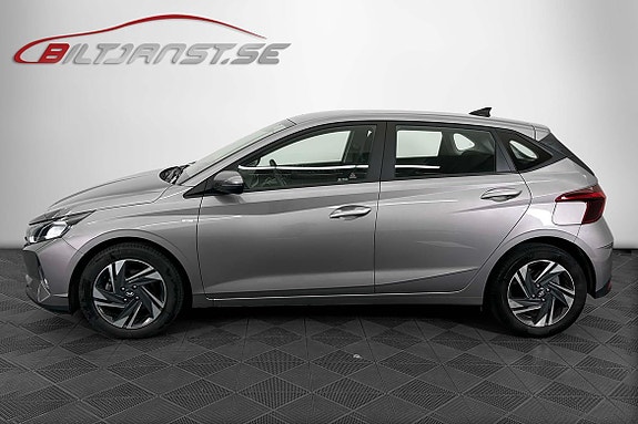 Hyundai i20 2 of 5