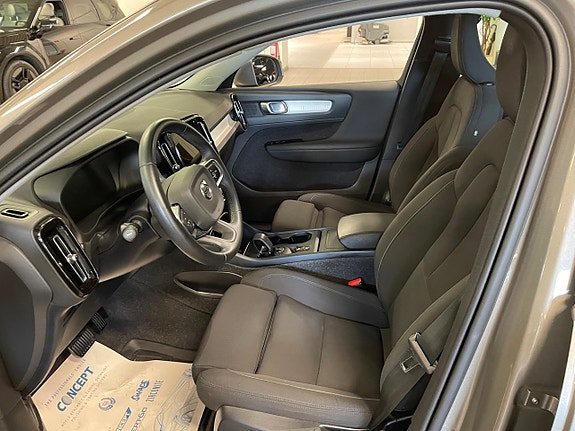 Volvo XC40 5 of 6