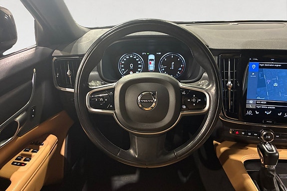 Volvo V90 Cross Country 13 of 17
