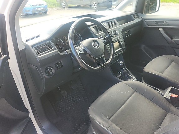 Volkswagen Caddy Maxi 3 of 5