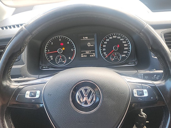Volkswagen Caddy Maxi 2 of 5