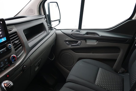 Ford Transit Custom 11 of 11
