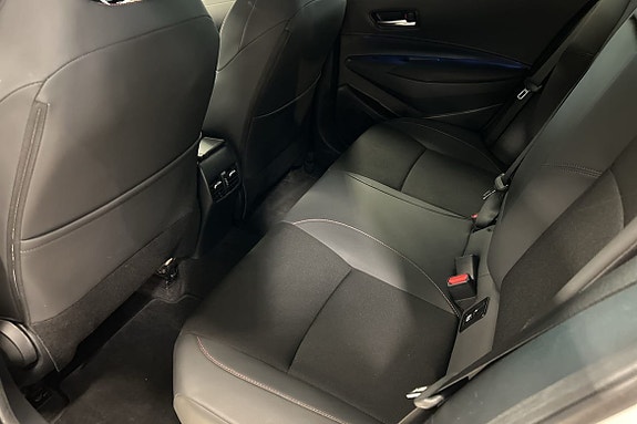 Toyota Corolla 7 of 9