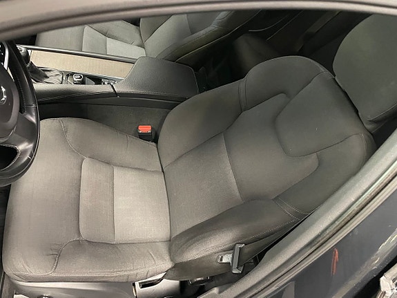 Volvo V90 Cross Country 4 of 5