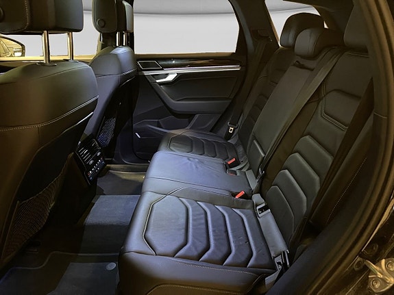 Volkswagen Touareg 5 of 5