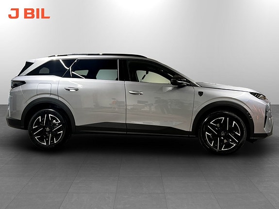 Peugeot 5008 4 of 5