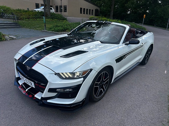 Ford Mustang 5 of 5