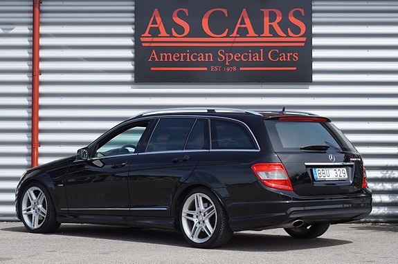 Mercedes-Benz C180 4 of 5