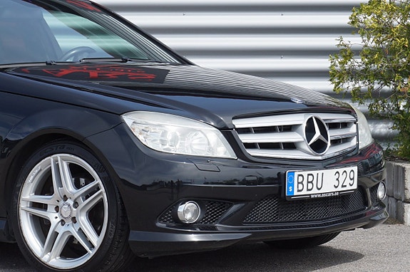 Mercedes-Benz C180 9 of 24