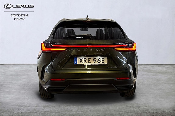 Lexus NX450h+ 16 of 20
