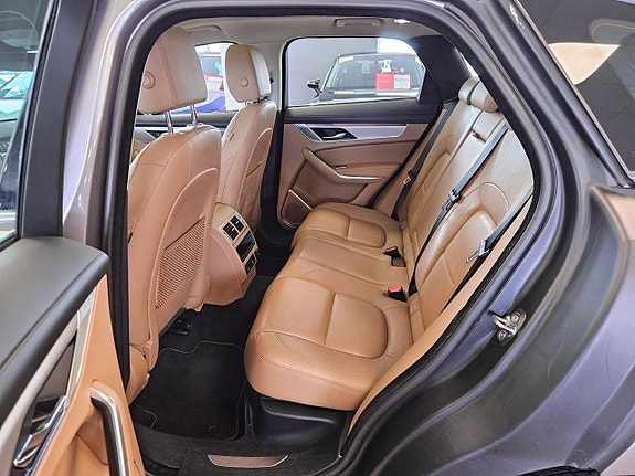 Jaguar F-PACE 22 of 24