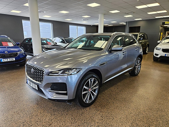 Jaguar F-PACE 3 of 24