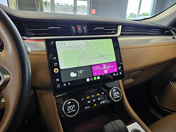 Jaguar F-PACE 8 of 24