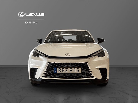 Lexus LBX 5 of 11
