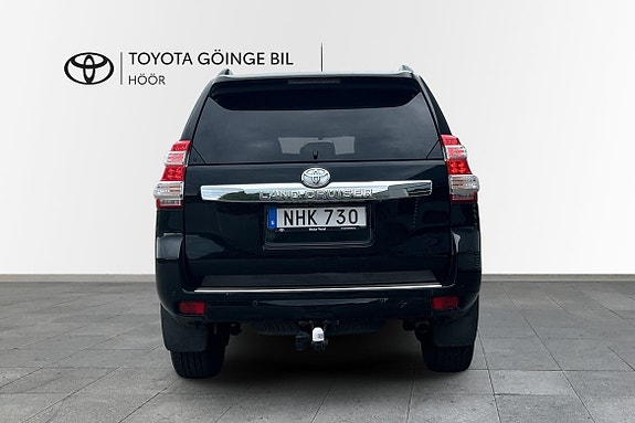 Toyota Land Cruiser 4 of 5