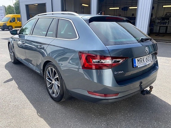 Skoda Superb 3 of 5