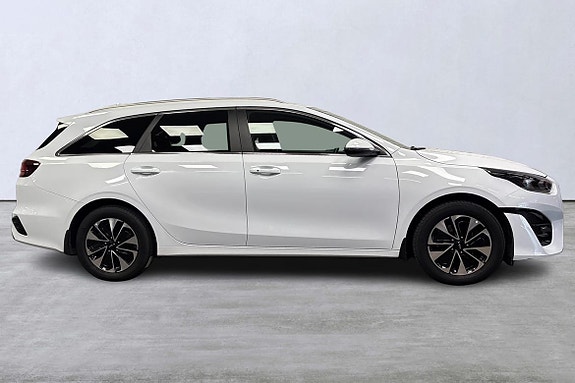 Kia Ceed 3 of 5