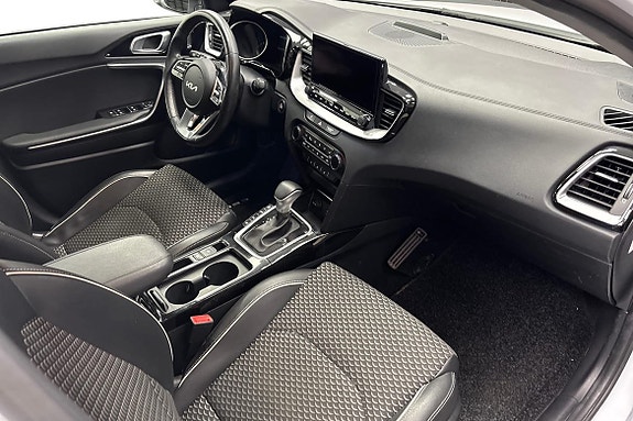 Kia Ceed 10 of 19