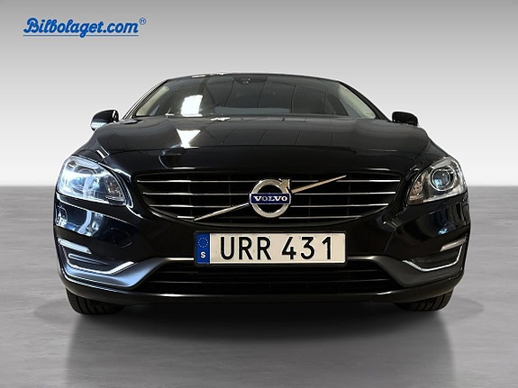 Volvo S60 2 of 5