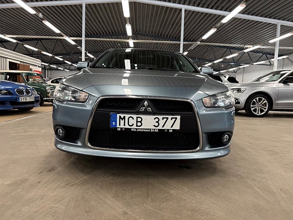 Mitsubishi Lancer 2 of 5