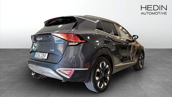 Kia Sportage 2 of 12