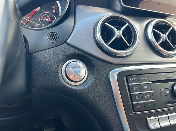 Mercedes-Benz CLA220 d 15 of 16