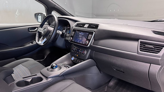 Nissan Leaf 8 of 20