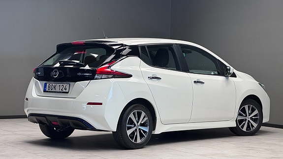 Nissan Leaf 18 of 20