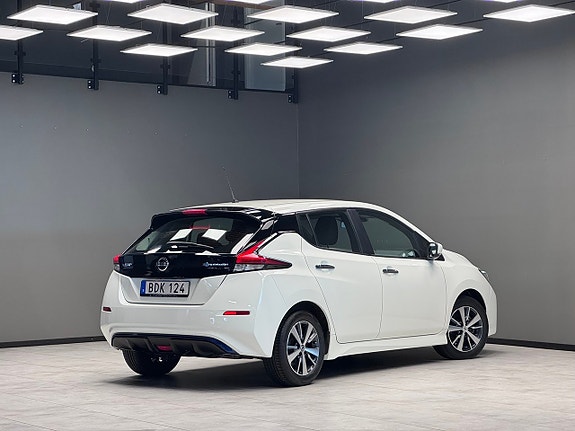 Nissan Leaf 2 of 5