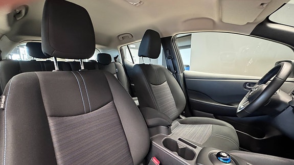 Nissan Leaf 9 of 20