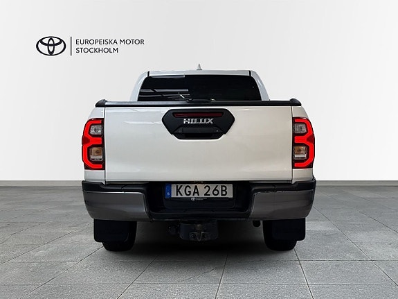 Toyota HiLux 4 of 13
