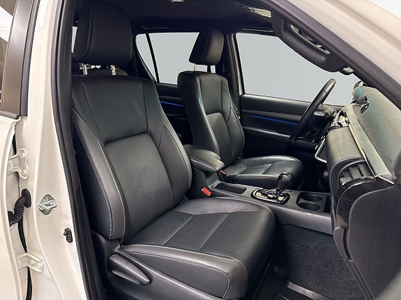 Toyota HiLux 6 of 13