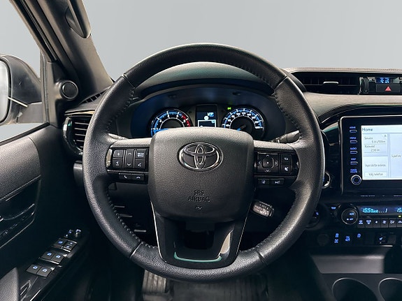 Toyota HiLux 9 of 13