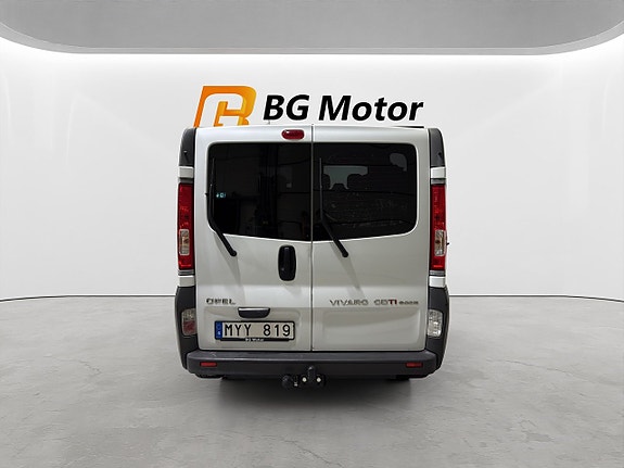 Opel Vivaro 5 of 5
