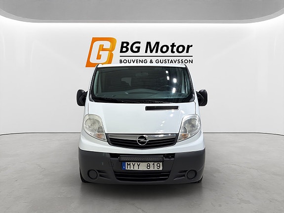Opel Vivaro 2 of 5