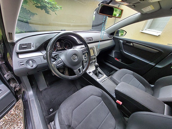 Volkswagen Passat 3 of 5