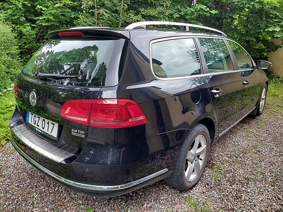 Volkswagen Passat 2 of 5